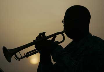 Στρατιωτικοί αναλυτές σε ρόλο κυβερνητικών φερέφωνων για τον πόλεμο στο Ιράκ