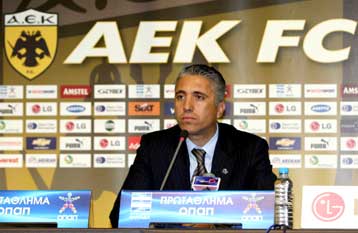 «Η ΑΕΚ είναι πρωταθλήτρια εντός αγωνιστικών χώρων» δήλωσε ο Κωστένογλου