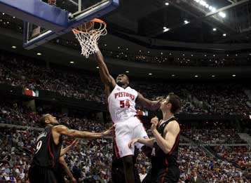 Εκτός έδρας νίκη των Σίξερς επί των Ντιτρόιτ και προβάδισμα πρόκρισης στα πλέι οφ