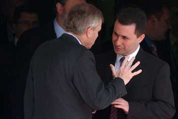 Μήνυμα Σέφερ προς τα Σκόπια για επίλυση του ζητήματος της ονομασίας