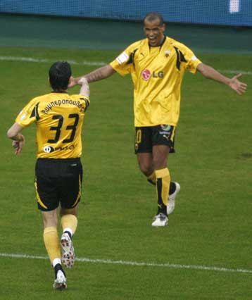 Σε αναζήτηση τρόπου διαμαρτυρίας για το πρωτάθλημα στην ΑΕΚ ενόψει πλέι-οφ