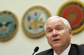 Η Πολεμική Αεροπορία των ΗΠΑ να συνεισφέρει περισσότερο στο Ιράκ, ζητά ο Ρ.Γκέιτς