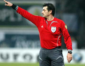 Ο Βασσάρας «σφυρίζει» στον ημιτελικό Ρέιντζερς-Φιορεντίνα