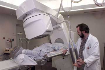 Χιλιάδες Γάλλοι καρκινοπαθείς δέχτηκαν ακραίες δόσεις ακτινοθεραπείας