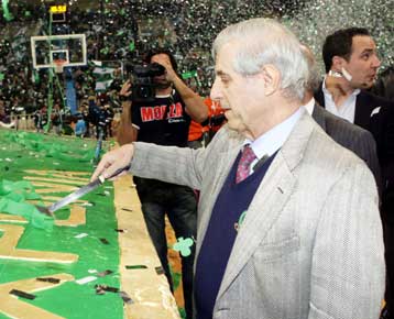 Με καλό μάτι βλέπει ο Π. Γιαννακόπουλος την πρόταση Βαρδινογιάννη