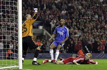 «Χαρακίρι» της Λίβερπουλ, ανέλπιστη ισοπαλία για την Τσέλσι