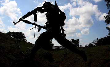 Αιματηρές συγκρούσεις στη βόρεια Σρι Λάνκα ανάμεσα σε στρατιώτες και Τίγρεις Ταμίλ