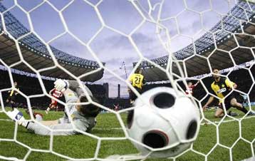 Μπάγερν-Ζένιτ και Ρέιντζερς-Φιορεντίνα για το πρώτο βήμα