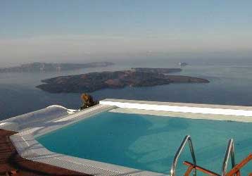 «Αγκάθι» για τον ελληνικό τουρισμό το ακριβό ευρώ