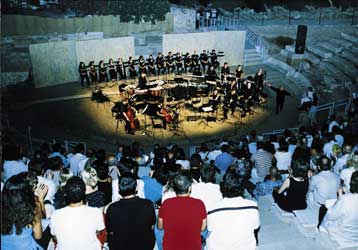 «Διπλασιάζεται» σταδιακά το Μικρό Θέατρο της Επιδαύρου