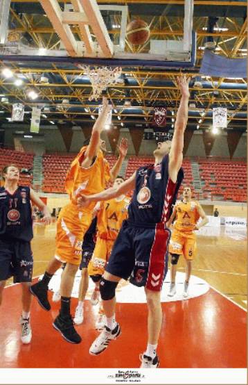 Στα πλέι-οφ η Ολύμπια νικώντας τον Πανιώνιο που πήρε δώρο από το… ΟΑΚΑ