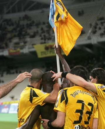 Επίδειξη ισχύος από την ΑΕΚ, ισοπαλία για Αρη και Παναθηναϊκό