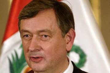 Στενούς δεσμούς με την ΕΕ μόνο αν το επιθυμούν οι Σερβοι, τονίζει η Σλοβενία