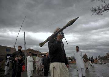 Κατάπαυση των επιθέσεων διέταξε Πακιστανός αρχηγός ένοπλης ομάδας