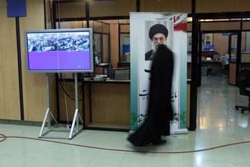 Για το δεύτερο γύρο των βουλευτικών εκλογών ψηφίζουν οι Ιρανοί