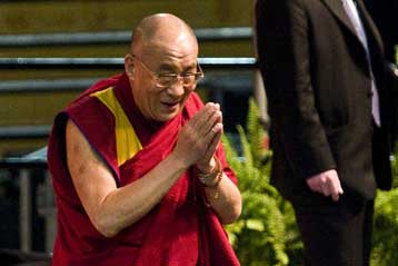 Κινέζοι αξιωματούχοι «θα έχουν διαβουλεύσεις» με απεσταλμένο του Δαλάι Λάμα