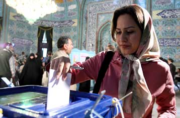 Θρίαμβος των συντηρητικών στις βουλευτικές εκλογές του Ιράν