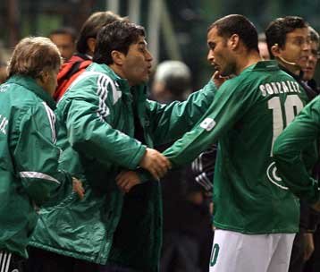 Ο Πεσέιρο σε 15 ημέρες θα είναι στο σπίτι του, εκτιμά ο Γκονζάλες