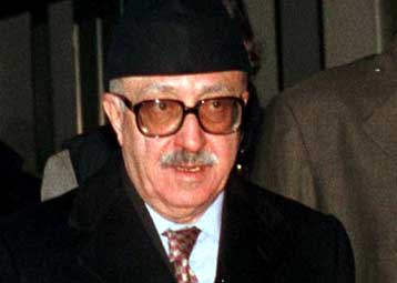 Στο εδώλιο του κατηγορουμένου ο πρώην αντιπρόεδρος του Ιράκ Ταρέκ Αζίζ