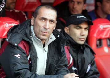 Αποδοκιμάστηκε ο Δώνης από οπαδούς της Λάρισας