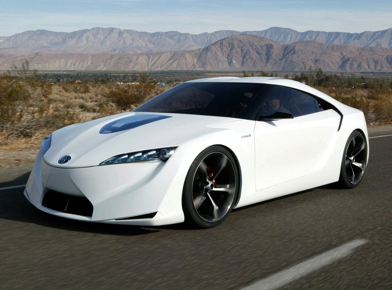 Με πίσω κίνηση και κινητήρα boxer o διάδοχος του Toyota Celica