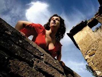 Η Ντούλσε Πόντες επιστρέφει στην Ελλάδα 25 Μαΐου για συναυλία στο Παλλάς