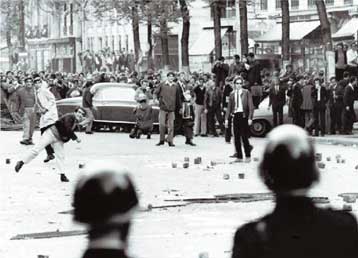 Ενας μήνας που κράτησε σαράντα πέντε μέρες