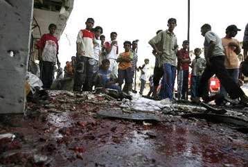 Διπλή πολύνεκρη επίθεση αυτοκτονίας σε γαμήλια τελετή στη Βαγδάτη