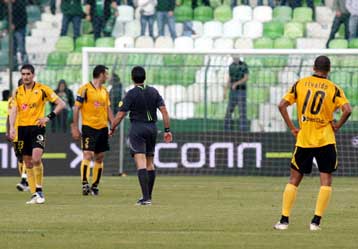 «Επίσκεψη» φιλάθλων στους Θρακομακεδόνες