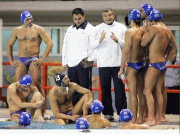 Πρεμιέρα με απουσίες για την εθνική πόλο