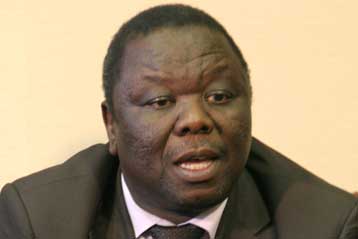 Επιτέλους αποτελέσματα στη Ζιμπάμπουε, αλλά η αβεβαιότητα παρατείνεται