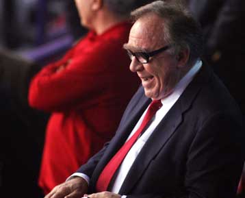 Ανοίγει τα χαρτιά του και ο Σωκράτης Κόκκαλης