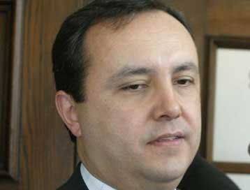 «Ευρύ διάλογο» για την στρατιωτική θητεία στα 18 υπόσχεται ο υφυπουργός Αμυνας