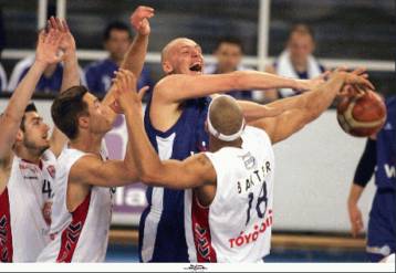 Εκανε το πρώτο βήμα ο Πανιώνιος, 83-70 τον Πανελλήνιο