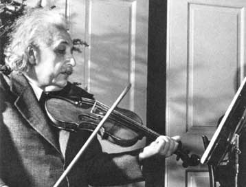 Δύο νέα βιβλία για τον Αϊνστάιν ενισχύουν τη θεωρία της «άστατης» προσωπικής ζωής