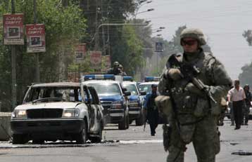 Επίθεση εναντίον αυτοκινητοπομπής που επέβαινε η σύζυγος του προέδρου του Ιράκ