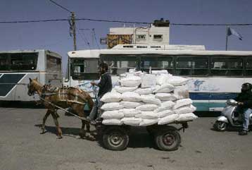 Αναστέλλει ο ΟΗΕ την διανομή τροφίμων στο Γάζα λόγω έλλειψης καυσίμων