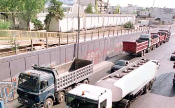 Χειρόφρενο στα φορτηγά και παράταξη των οχημάτων στις εθνικές οδούς