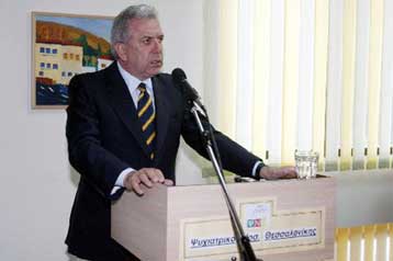 Εν μέσω αντιδράσεων τα εγκαίνια της μονάδας του ΟΚΑΝΑ στο νοσοκομείο ΑΧΕΠΑ