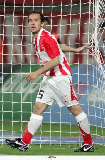 Τον Μπελούτσι φέρεται να βολιδοσκοπεί η Μπάγερν Μονάχου