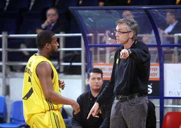 Συστάσεις εν όψει Αμαρουσίου έκανε ο Χέρμπερτ στους πλέι μέικερ και τον Μάσεϊ