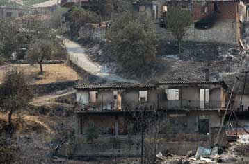 Επιπλέον διευκολύνσεις στους πυρόπληκτους για την αποκατάσταση των σπιτιών