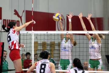 Έγγραφη επίπληξη στον Ολυμπιακό για τα επεισόδια με τον Παναθηναϊκό