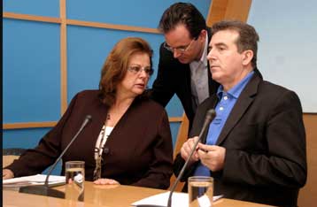 Σχέδιο νόμου του ΠΑΣΟΚ για προστασία από την υπερχρέωση