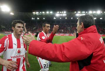 Ήρεμα τα… νερά στο Λιμάνι μετά το σοκ της απομάκρυνσης Ίβιτς