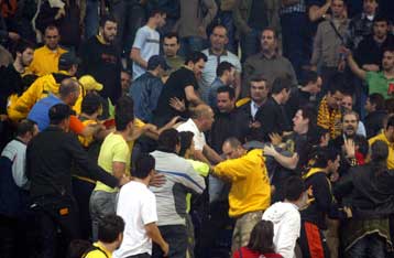 «Εμφύλιος» στο Αλεξάνδρειο και την… πλήρωσε ο Σκόρδας