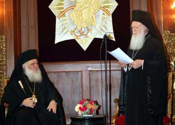 Θερμή υποδοχή στο Φανάρι για τον κ. Ιερώνυμο και εκατέρωθεν μηνύματα ενότητας