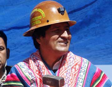 Δημοψήφισμα στη Βολιβία για την παραμονή του Μοράλες στην εξουσία