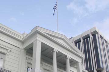 Επίδομα αλλοδαπής και στους μη μόνιμους υπαλλήλους του υπουργείου Εξωτερικών