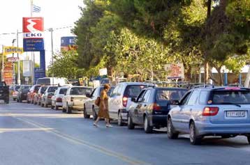 «Στέγνωσε» η αγορά από βενζίνη λόγω της απεργίας των βυτιοφορέων
